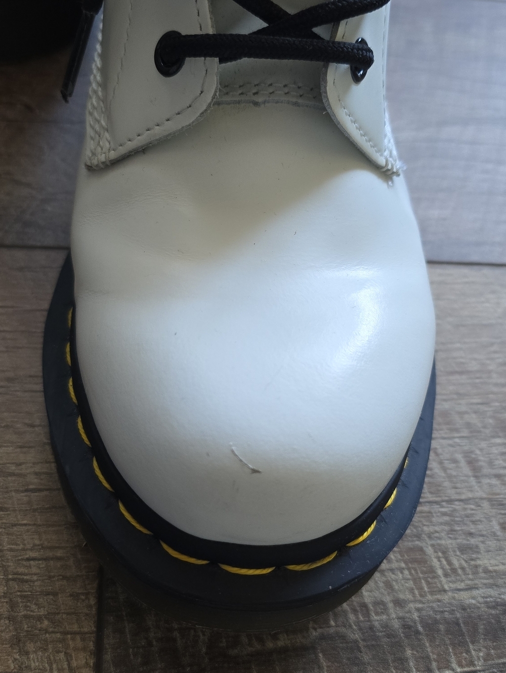 Dr. Martens Womens 1460 Smooth White Leather Lace-Up Boots Size 10 - Picture 5 of 9